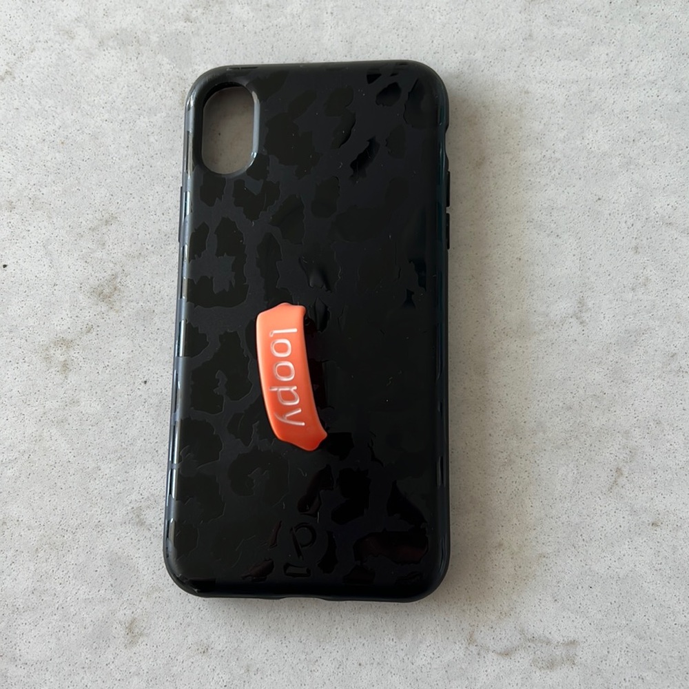 Loopy case- iPhone X. Black leopard.